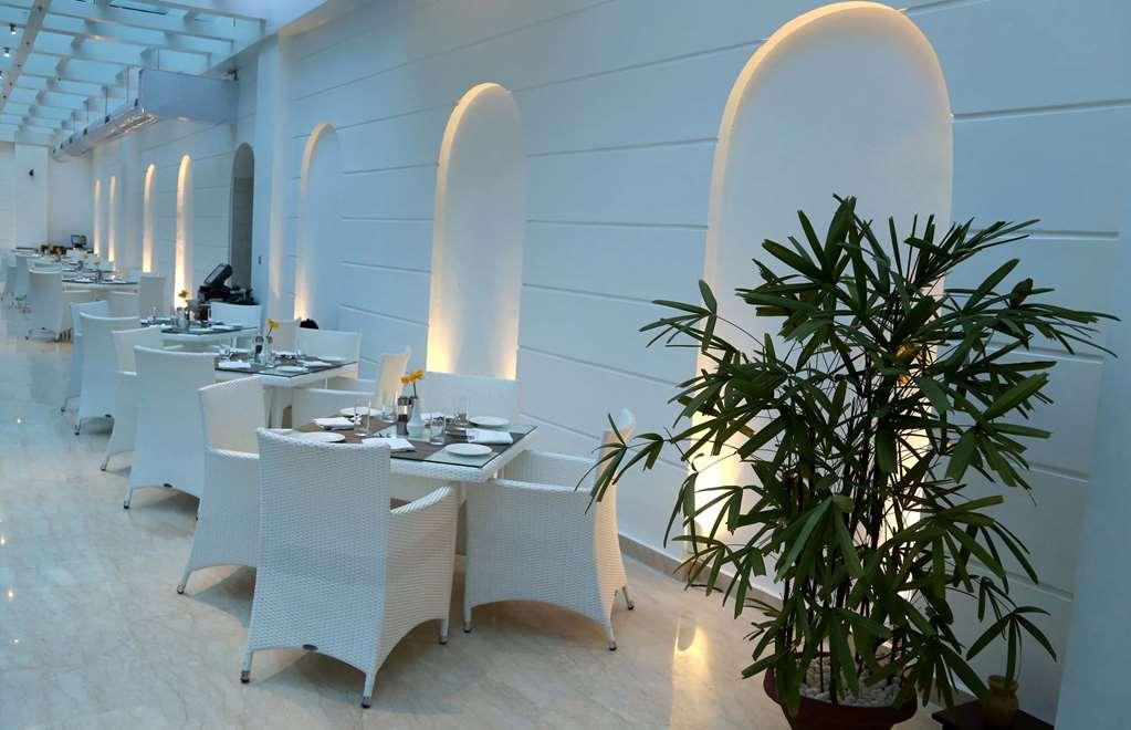 ホテル ザ ラリット グレート イースタン コルカタ レストラン 写真 Restaurant